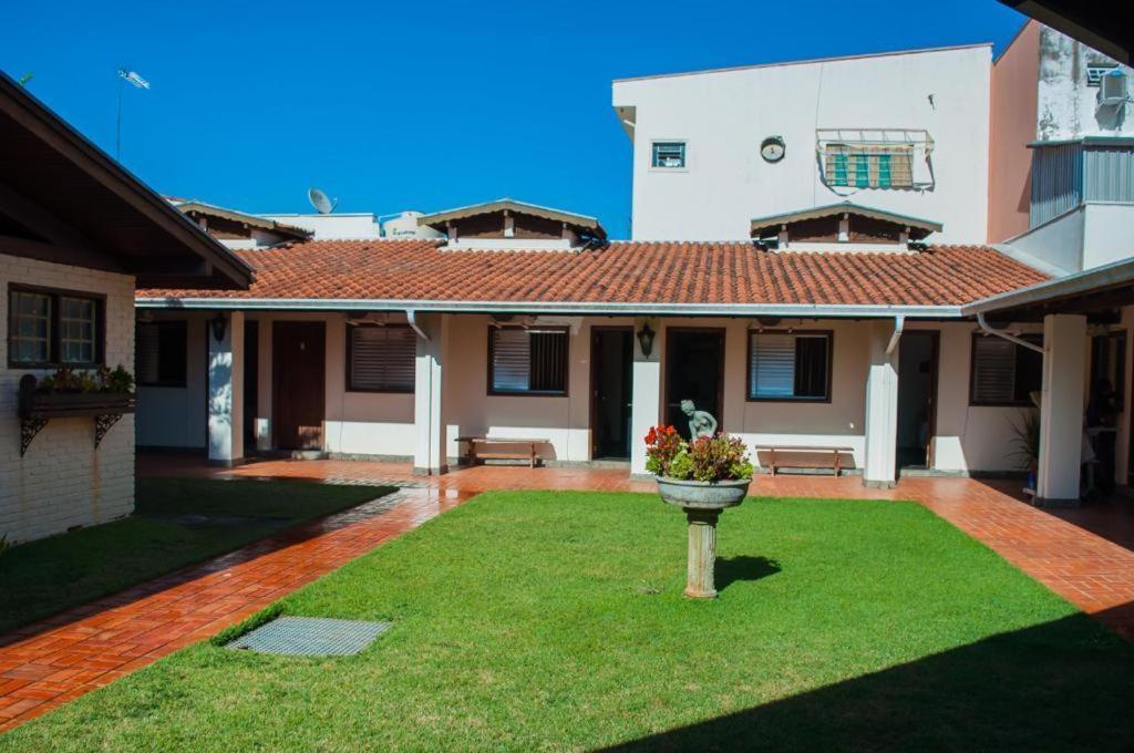 Galeria Hotel Pousada Jaguariúna Екстериор снимка